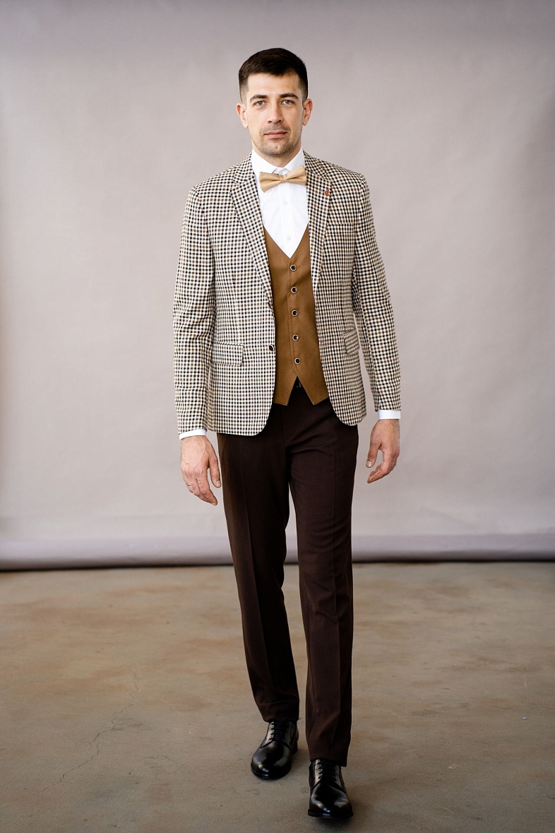 Костюм мужской   коричневый в клетку MCR 45202